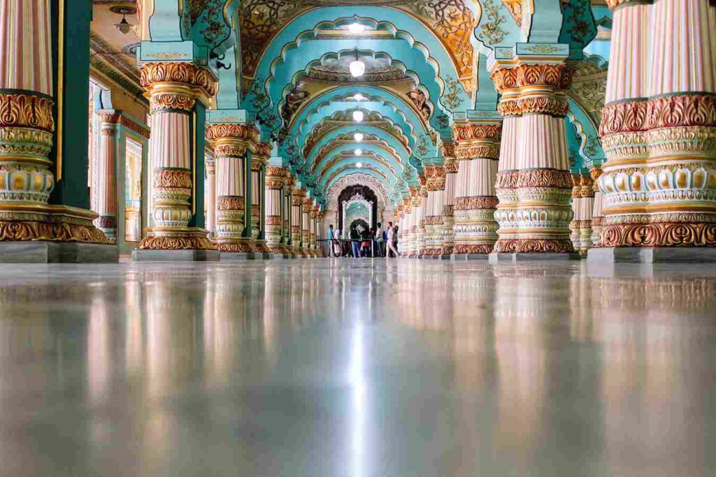 Photo by Mohit Suthar: https://www.pexels.com/photo/ornamental-turquoise-archway-in-magnificent-indian-palace-4124381/